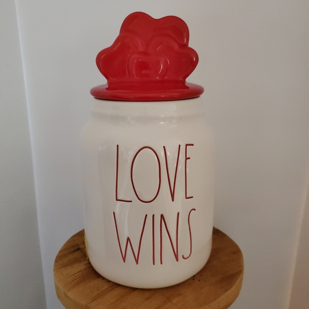 Rae Dunn True Love with heart topper
